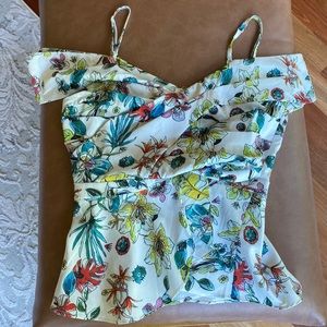 Beautiful top size Snall, never worn!